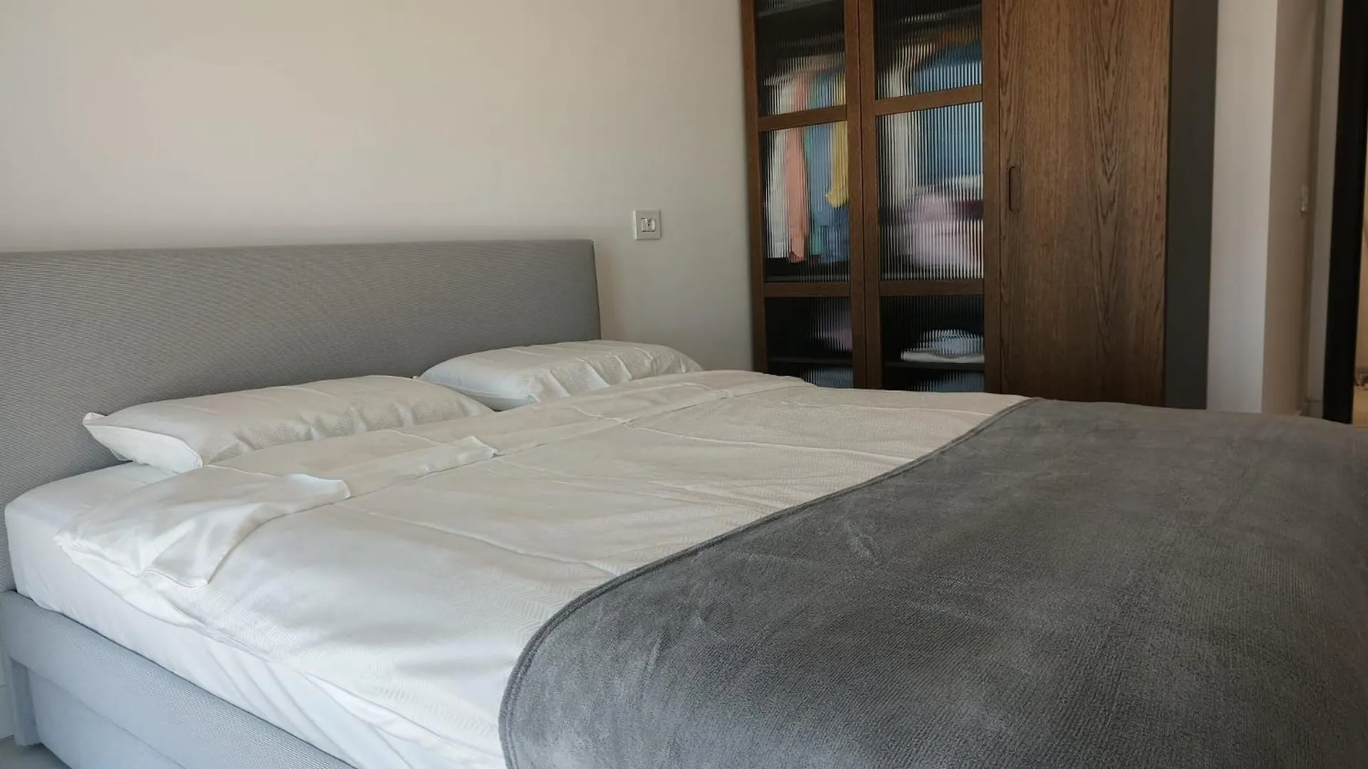 בוקרשט Cozy Apartment At Romexpo